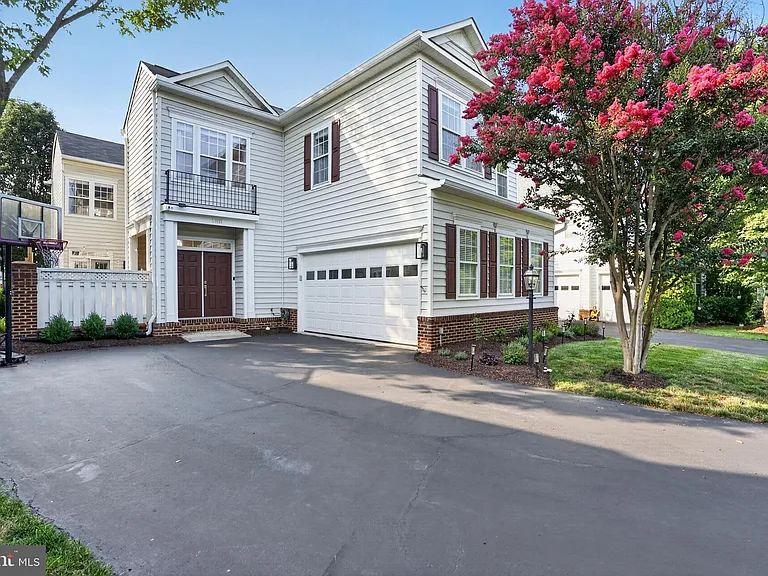 21866 Windover Dr — Photo 3