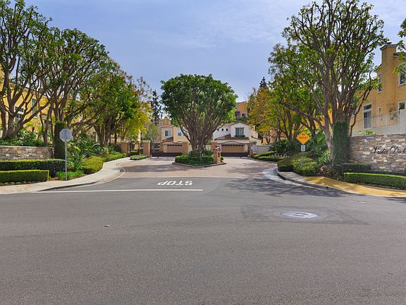 4th image of 50 Vista Del Valle