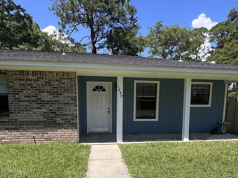122 Via Don Ray Rd #C — Photo 1