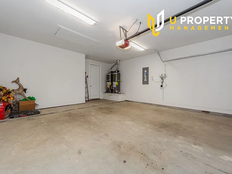 1017 Midland Dr — Photo 29