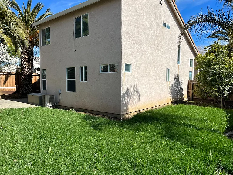 525 Wicklow Dr — Photo 8