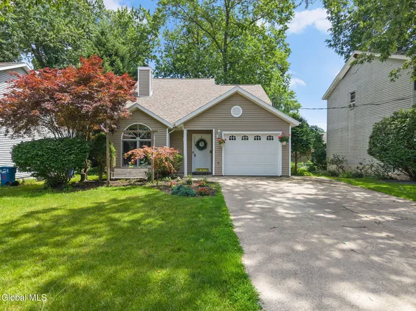 1407 Chestnut Street, Watervliet, NY 12189