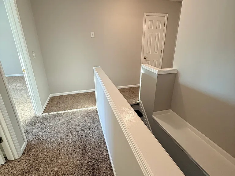 240 Regent Sq — Photo 47
