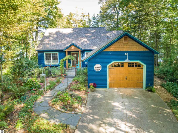 14700 N Forest Beach Shores Rd, Northport, MI 49670