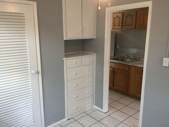 4th image of 6633 48th Ave N APT 3