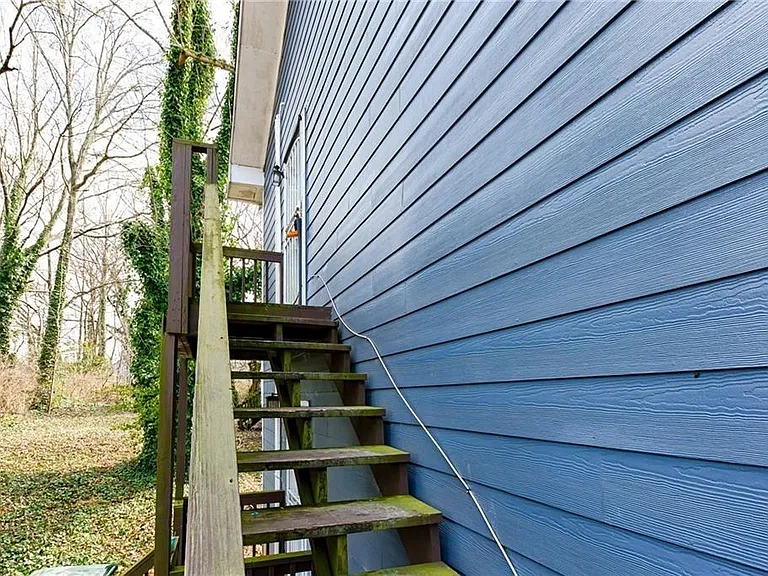 987 Dimmock St SW — Photo 4