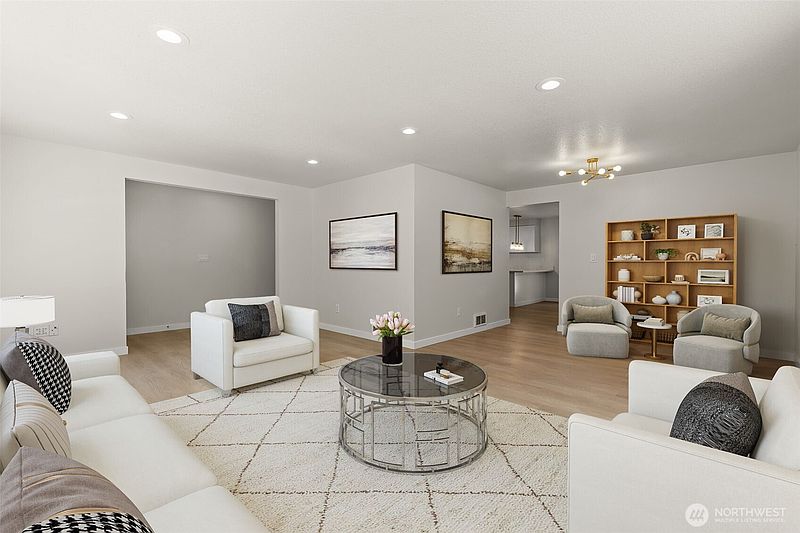 3rd image of 122 Northview Drive