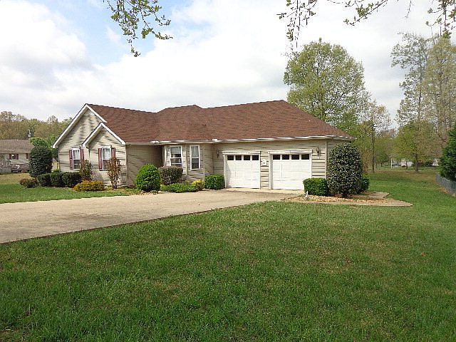 1st image of 395 Nikki Ln