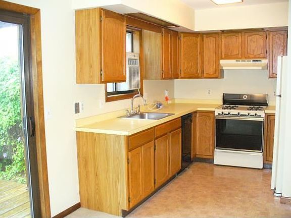 5th image of 597 W Wendell St