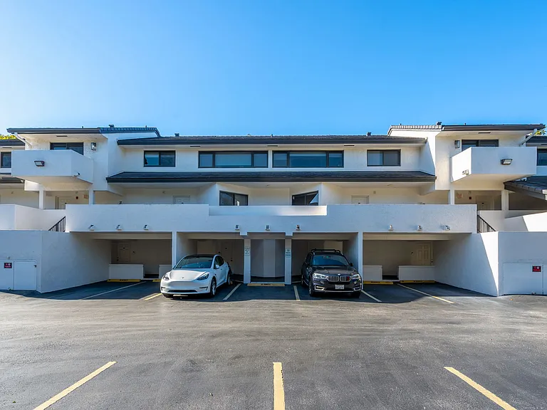 5750 Turin St #206 — Photo 37
