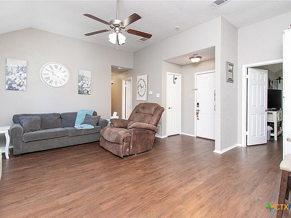 4th image of 614 Bowen Ave