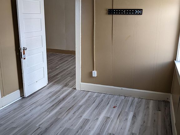 4th image of 102 S 2nd St #1