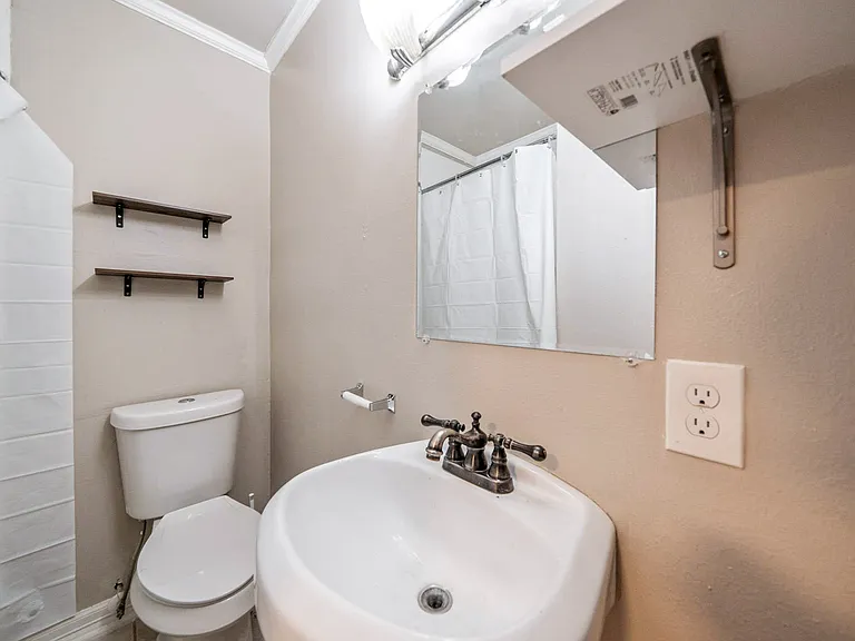 Firefly Ave — Photo 10
