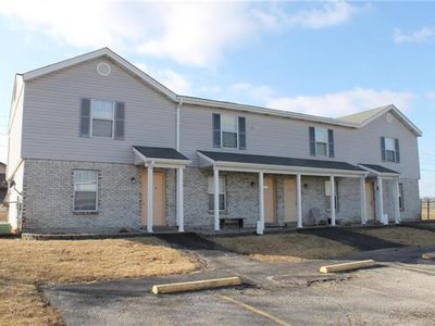 2300 Donna Maria Dr #A-D, Warrenton, MO, 63383