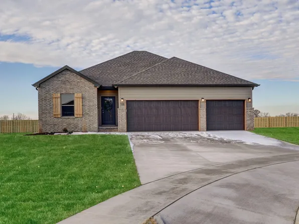705 N Quantum Court, Nixa, MO 65714