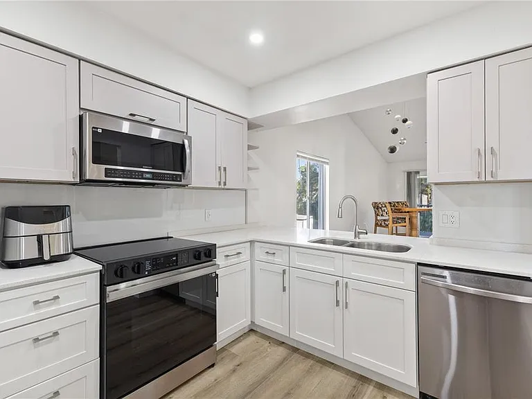 5606 Blue Shadows Ct #10 — Photo 5