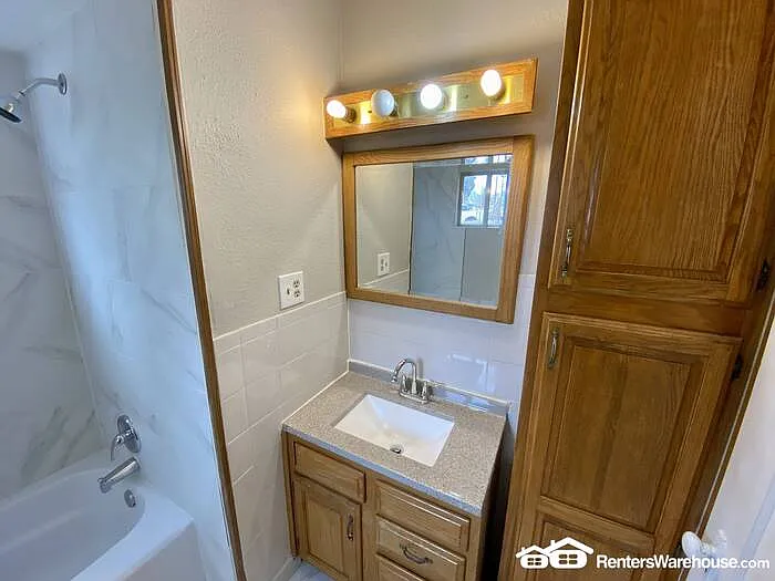 1263 Ames St — Photo 9