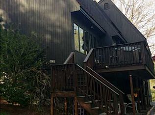 19 Hamilton Hill Rd, Glocester, RI 02814