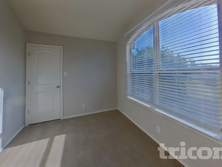240 Dragon Ridge Rd — Photo 17