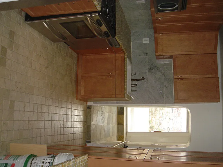 2538 Foster Ave — Photo 11