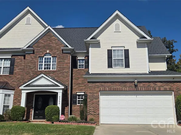4954 Riverview Dr, Harrisburg, NC 28075