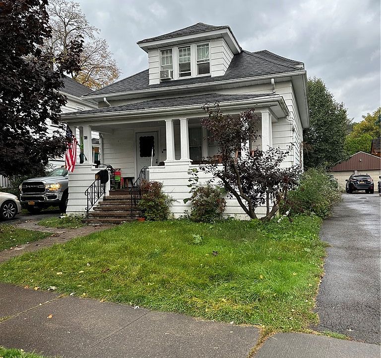 1st image of 709 Garfield St
