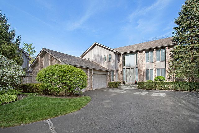 1st image of 665 Red Oak Ln