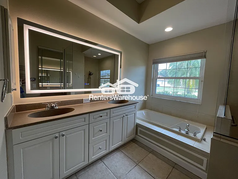 8946 Province St — Photo 15