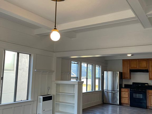 5th image of 1353 W Temple St #1/2