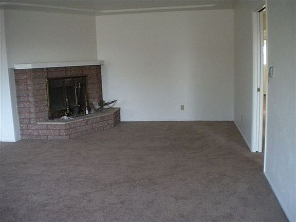 411 Naples St. 2-4-14 002