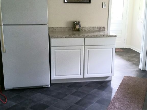 3rd image of 808 SE 33rd Ave