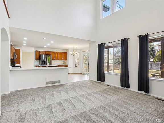 4th image of 13406 Clayton Street