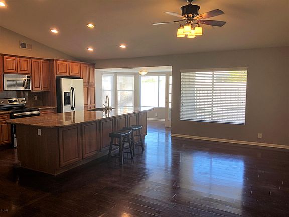 4th image of 12687 N 77th Dr