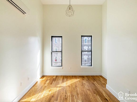 5th image of 42 Driggs Ave APT 2R