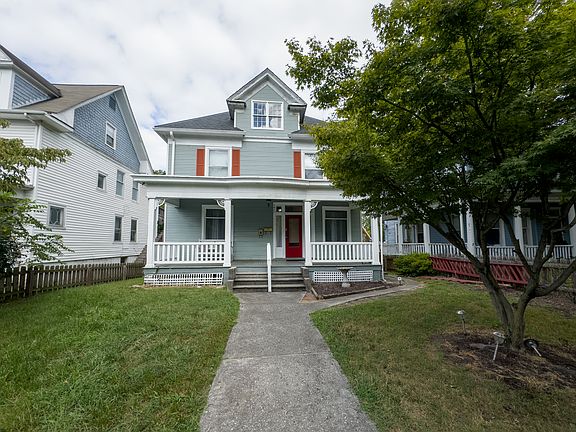 2nd image of 1411 Clarke Ave SW #1