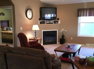 7403 Woodland Ct, Burlington, WI 53105