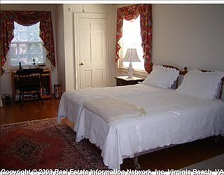 3rd image of 2600 Sterling Point Dr