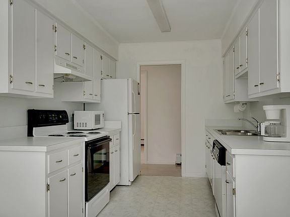 3rd image of 24 E Division St