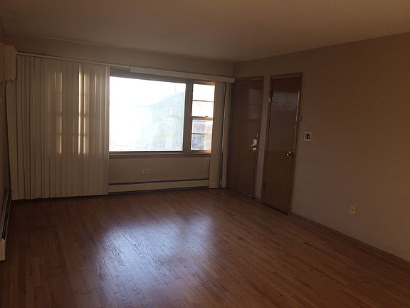 5th image of 2519 N 75th Ave