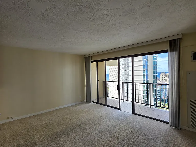 2140 Kuhio Ave #2407 — Photo 8
