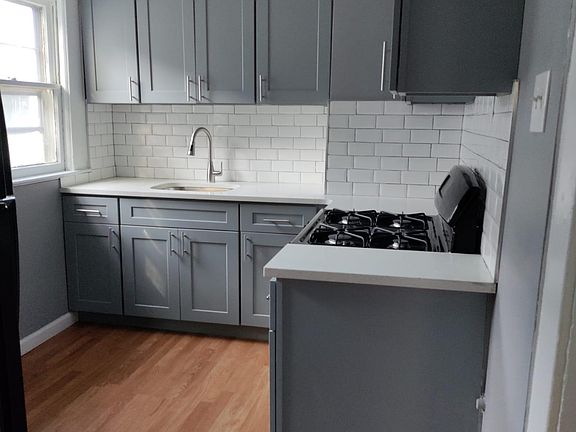 2nd image of 94 Howard St Floor 2