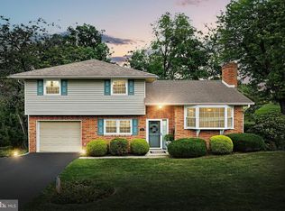 31 Woodland Dr, York, PA 17407