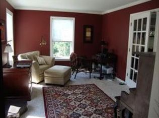 464 Lancer Dr, Columbia, PA 17512