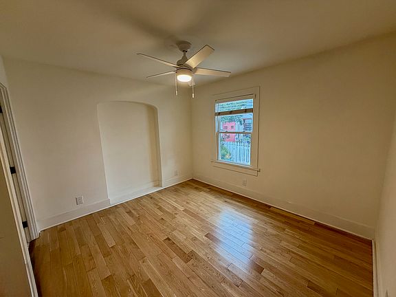 2nd image of 1435 Echo Park Ave