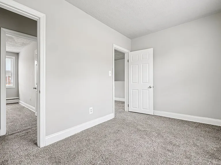 Oaklee Village Apartments — Photo 54