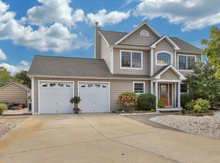 98 Windjammer Ct, Bayville, NJ 08721