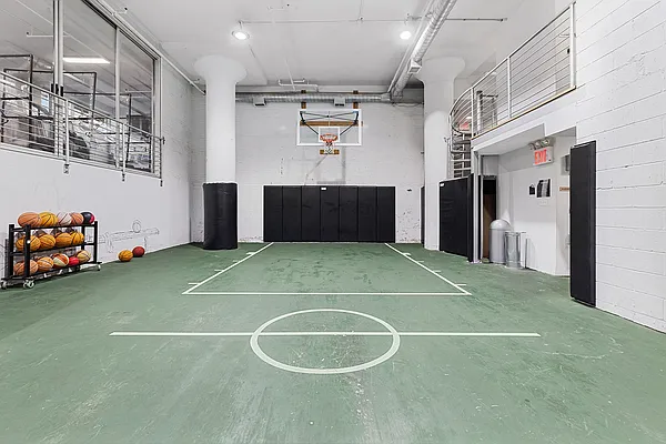 Rented by REAL New York | media 15