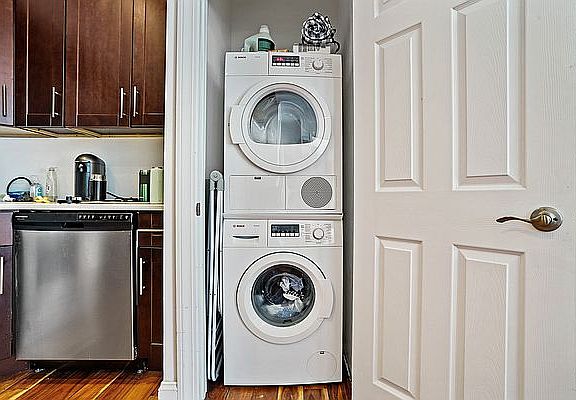 5th image of 321 Lenox Ave #3A