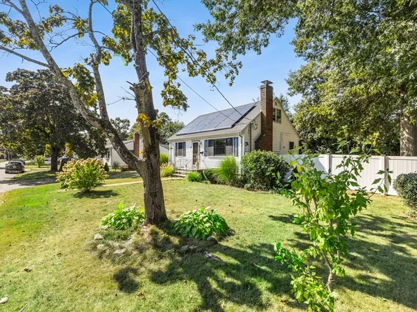 29 Cambo St, Brockton, MA 02301