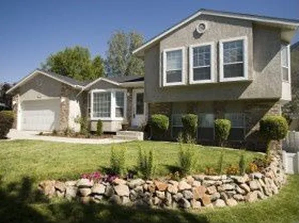 11663 S Oak Manor Dr, Sandy, UT 84092